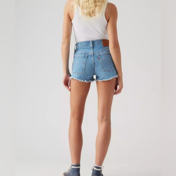 Women's Levis Premium Original Fit, High-rise 501 Cutoff Jean Shorts 24" waist - Picture 2 of 7
